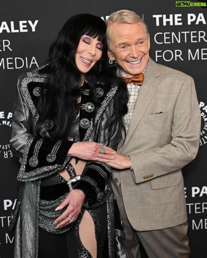 Bob Mackie Bio, Wiki, Age, Wife, Fashion Designer, and Net Worth