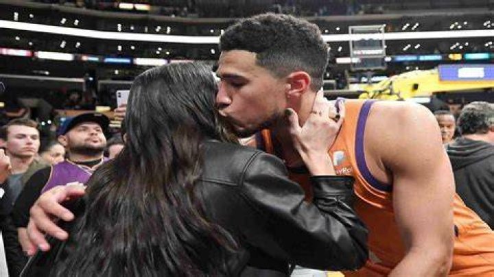 Devin Booker Girlfriend Is He Dating Kendall Jenner?