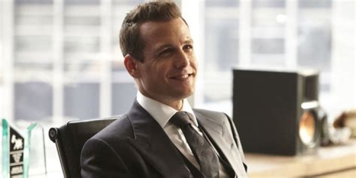 Harvey Specter is back! Suits Season 3 kicks off with a Bang! GeekShizzle
